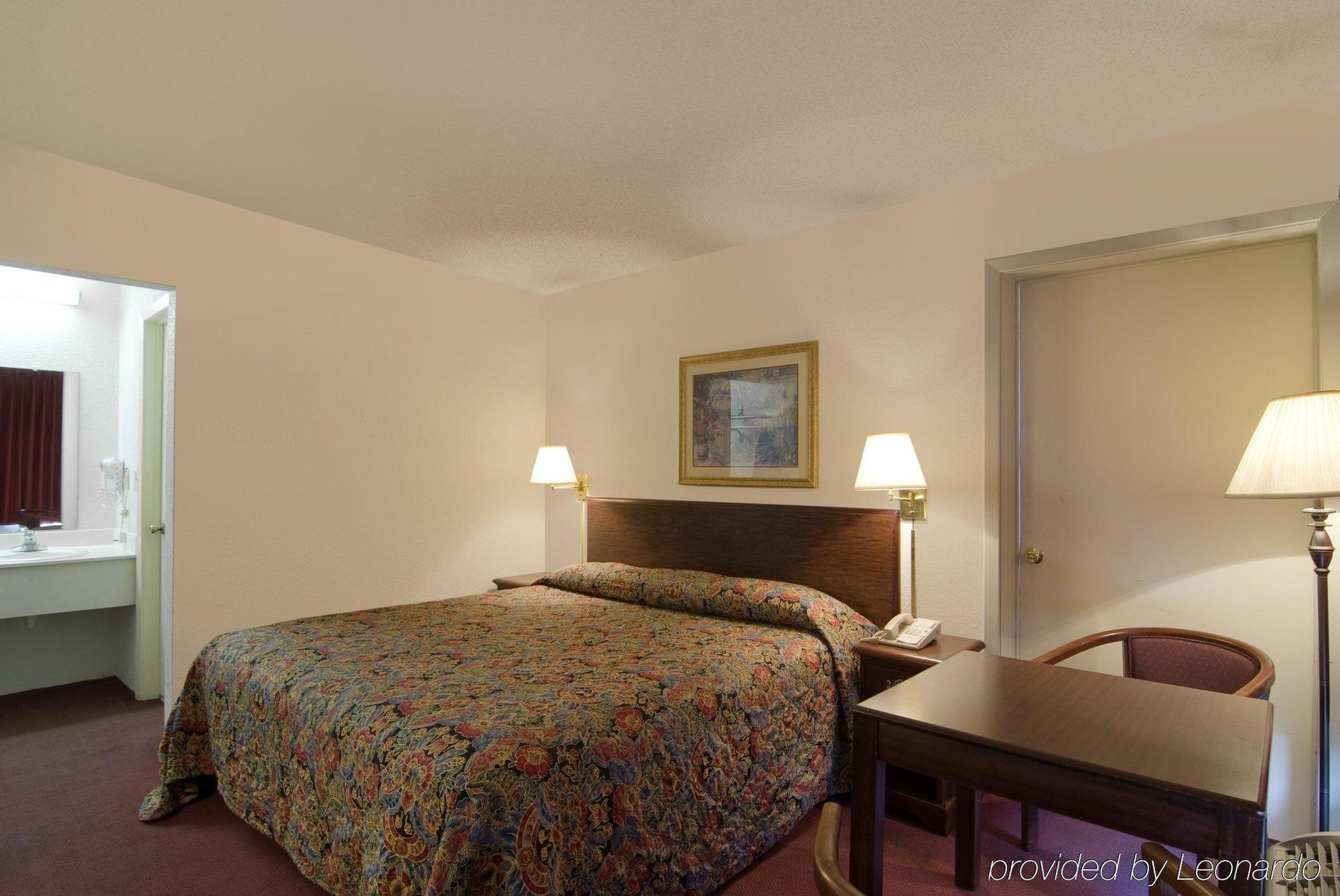 Americas Best Value Inn Searcy Chambre photo